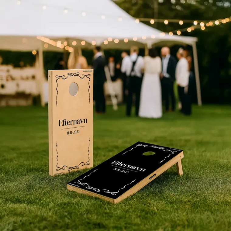 Gäste spielen Cornhole bei einer Feier
